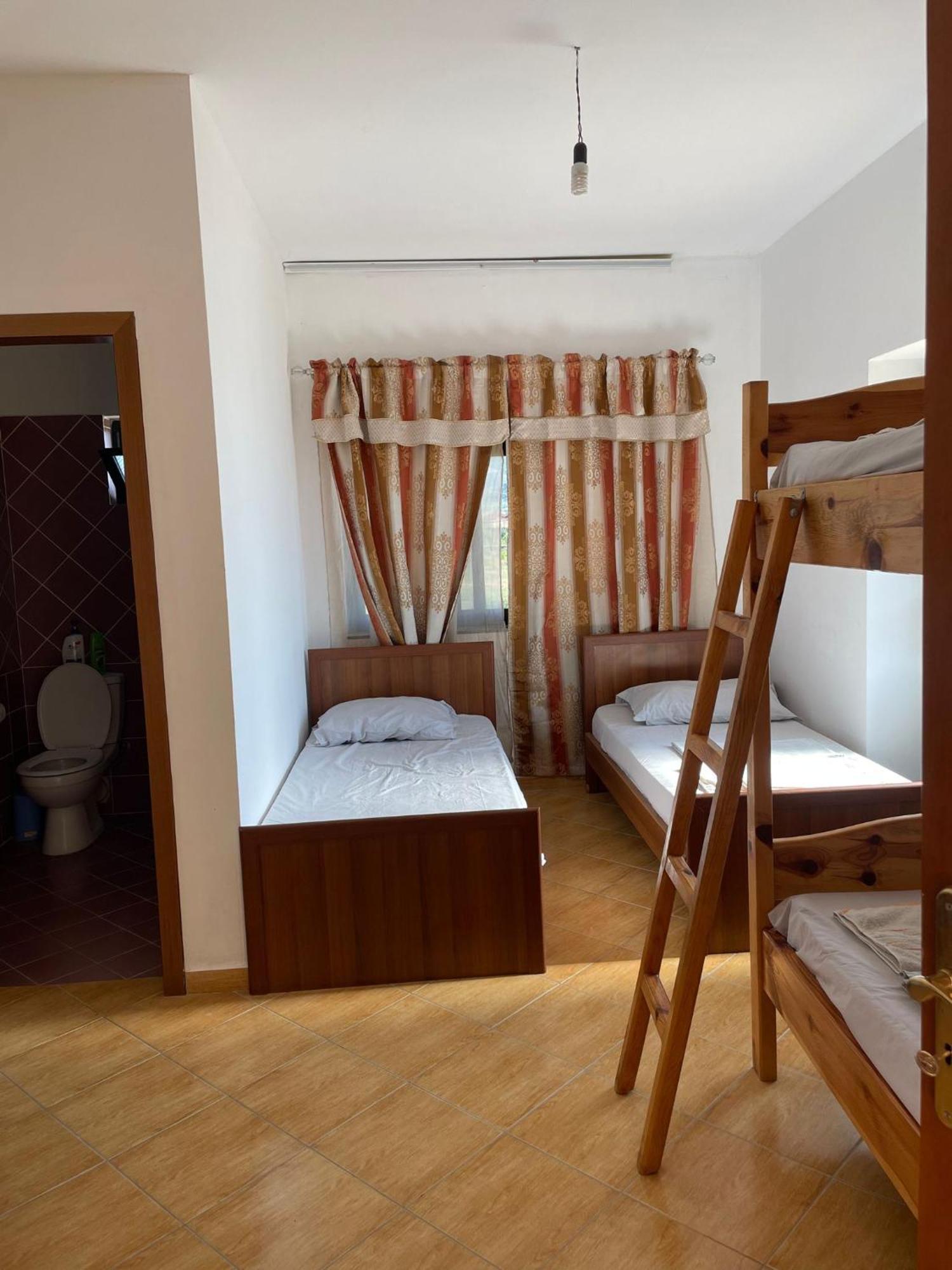 Hotel Bora Gostime Екстер'єр фото
